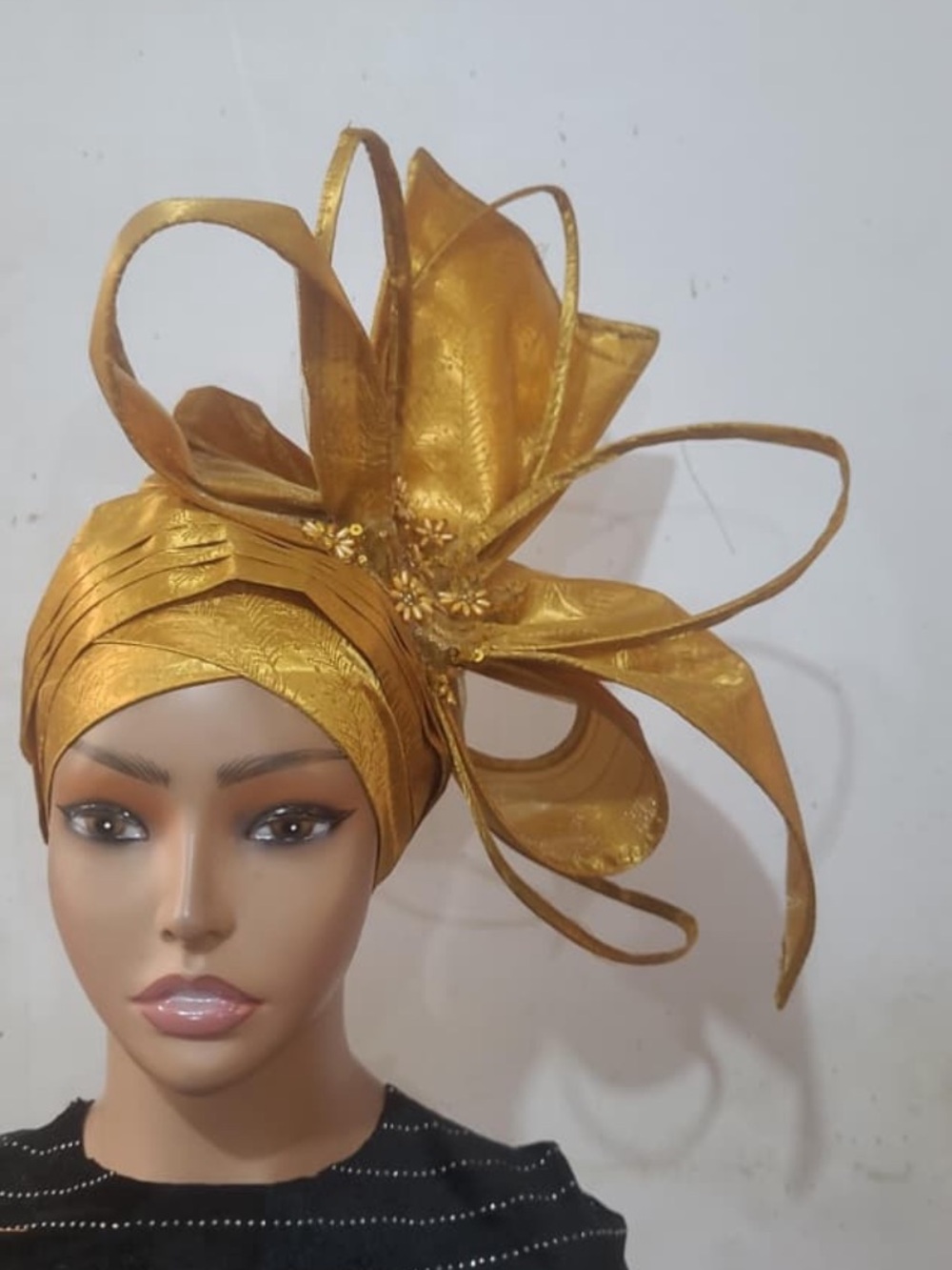 Gold Floral Statement Headwrap - Elegant Women's Accessory

GEL5 0526